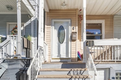 1111 12hampton Place, Elizabeth City, NJ 07201 - photo 2