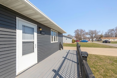 1018 Fox Ave, Evansdale, IA 50707 - photo 6