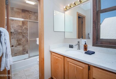 993-Lionsridge-Loop-345-MLS_28