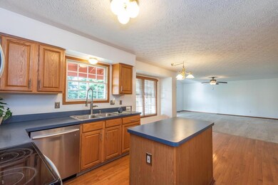 2015 Penhook Ave, Lewis Center, OH 43035 - photo 6