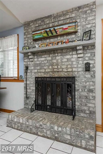 6010 Charnock Dr, Sykesville, MD 21784 - photo 5