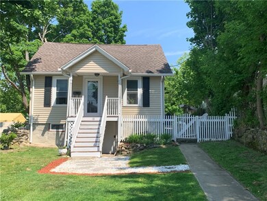 13 Redwood St, Woonsocket, RI 02895 - photo 2