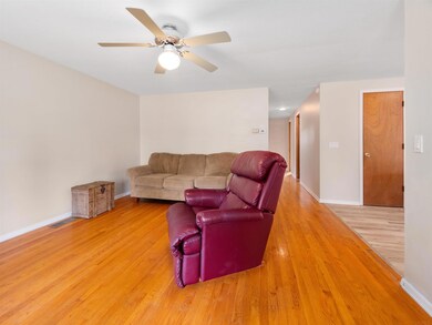 610 Maxine Dr, Ossian, IN 46777 - photo 5