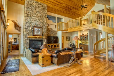 007_Living Room
