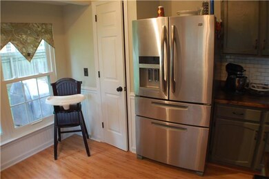 Great french door fridge stays with the house!!