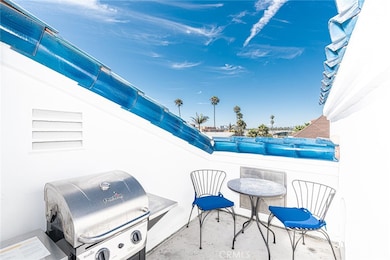 1720 W Oceanfront unit B, Newport Beach, CA 92663 - photo 6