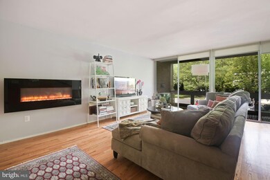 11597 Maple Ridge Rd, Reston, VA 20190 - photo 5