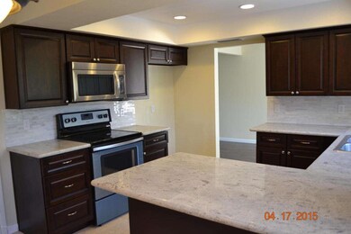 39 Kitchen