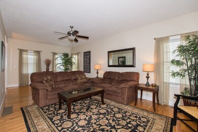 12 Laura Dr, Attleboro, MA 02703 - photo 7