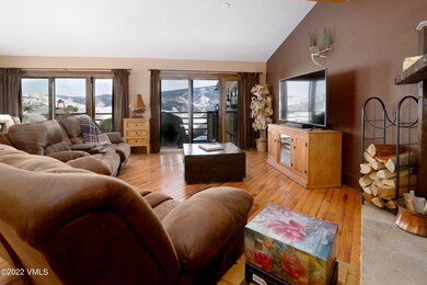 3016_wildridge_b_living_3