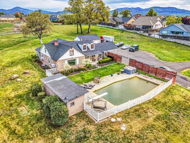 343 N Deanjou Ave, Eagle Point, OR 97524 - photo 5