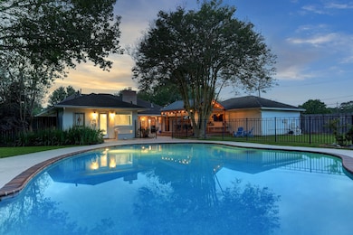 934 Layfair Place, Friendswood, TX 77546 - photo 2