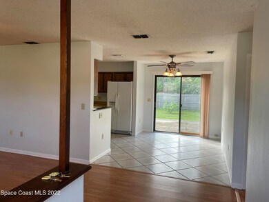 Entry towards dining