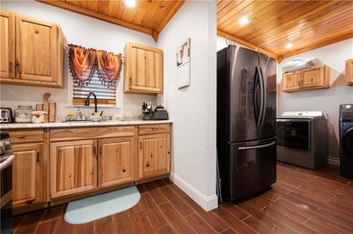 645 Providence St, Woonsocket, RI 02895 - photo 4