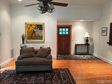 333 W Rochester Dr, Cashiers, NC 28717 - photo 6