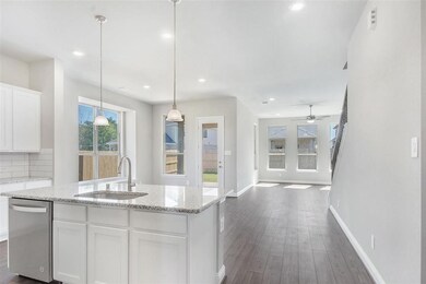 10730 Chinese Violet, Conroe, TX 77385 - photo 6