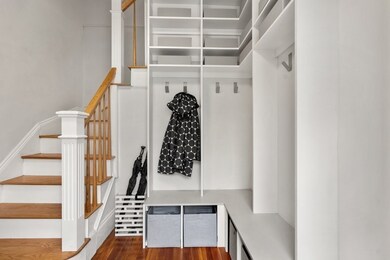 474 Albemarle Rd unit 2, Newtonville, MA 02460 - photo 3