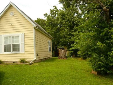 1104 SW 2nd St, Bentonville, AR 72712 - photo 2