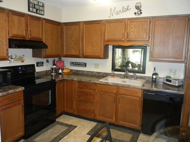 4849 Woodland Ave unit 2, West Des Moines, IA 50266 - photo 6