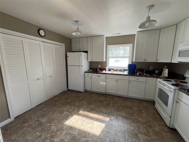 127 Parrotts Creek Ln, Water View, VA 23180 - photo 3