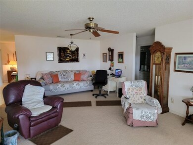 LIVING/DINING