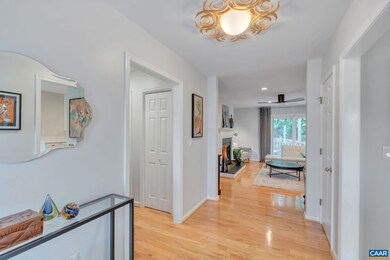 1642 Stonecrop Ct, Charlottesville, VA 22902 - photo 3