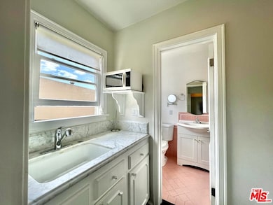 1728 El Cerrito Place unit 8, Los Angeles, CA 90028 - photo 4