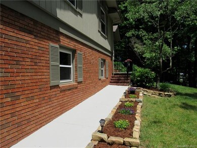 14 Windjammer Way, Hendersonville, NC 28792 - photo 2