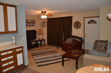 2230 W 54th St, Davenport, IA 52806 - photo 7