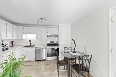 1012 White Cedar Blvd, Portsmouth, NH 03801 - photo 3