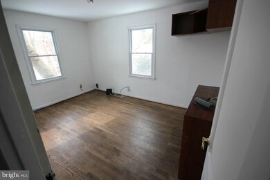 12305 Bluhill Rd, Silver Spring, MD 20902 - photo 3