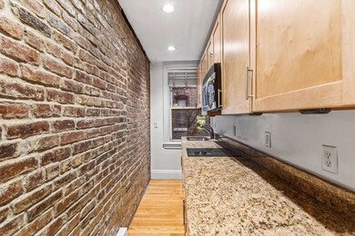 16 Henchman St unit 3R, Boston, MA 02113 - photo 6