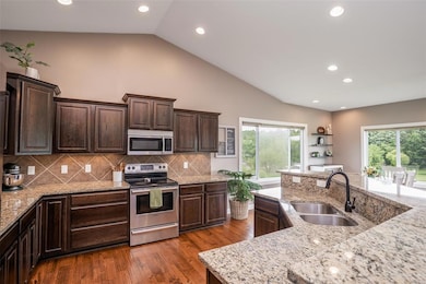 8255 SE 32nd Ave, Runnells, IA 50237 - photo 7