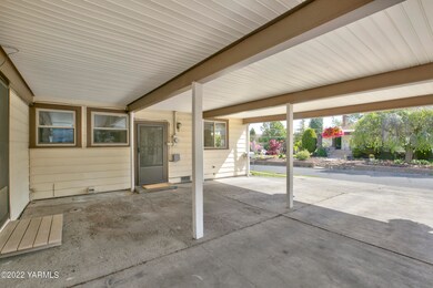 2402 Summitview Ave, Yakima, WA 98902 - photo 3