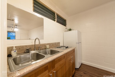 242 Ka?iulani Ave, Honolulu, HI 96815 - photo 5