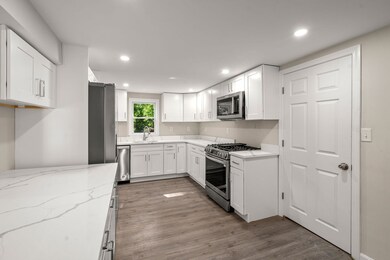 551 Textile Ave, Dracut, MA 01826 - photo 5