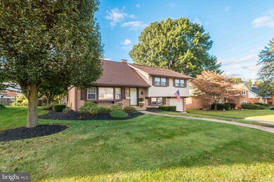 2307 Laurel Rd, Reading, PA 19609 - photo 2