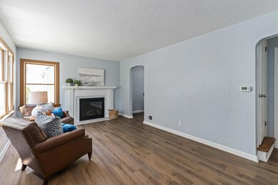 130 E Weisheimer Rd, Columbus, OH 43214 - photo 4