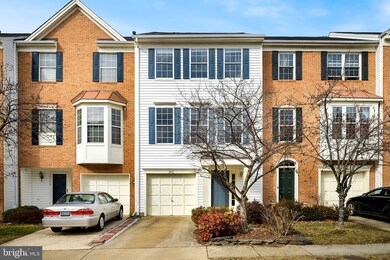 2492 Clover Field Cir, Herndon, VA 20171 - photo 2