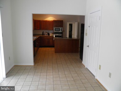 5809 Mossrock Dr, Rockville, MD 20852 - photo 7