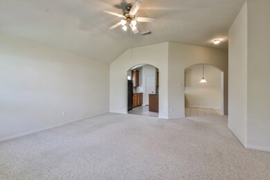 15911 Pleasant Green Cir, Tomball, TX 77377 - photo 4