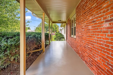 3244 E Gasconade St, Springfield, MO 65804 - photo 4