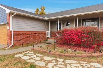 230 Sutton Dr, Newton, KS 67114 - photo 4