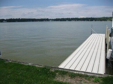 869 E Hess Lake Dr, Grant, MI 49327 - photo 3