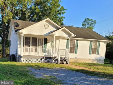 217 N Greenway Ave, Boyce, VA 22620 - photo 2