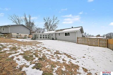 20116 Binney Cir, Elkhorn, NE 68022 - photo 6