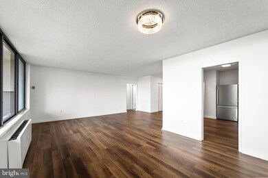 Skyline Plaza unit 713-N, Baileys Crossroads, VA 22041 - photo 6