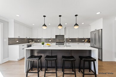 331 N Shady Ln, Elmhurst, IL 60126 - photo 5