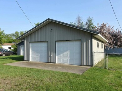 615 3rd St W, Park Rapids, MN 56470 - photo 5