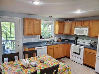 9 Brookfield Ln, Center Barnstead, NH 03225 - photo 4